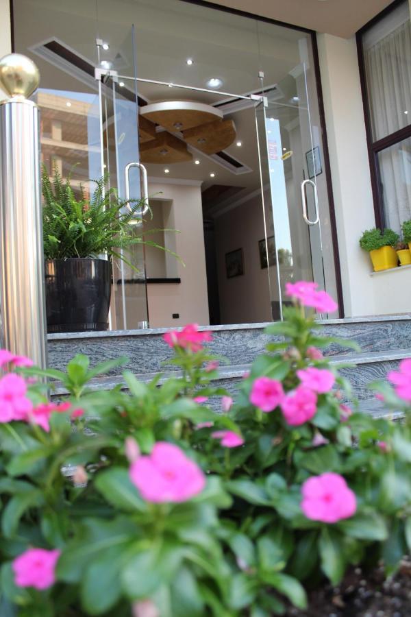 Hotel Villa Aljor Golem  Exteriér fotografie