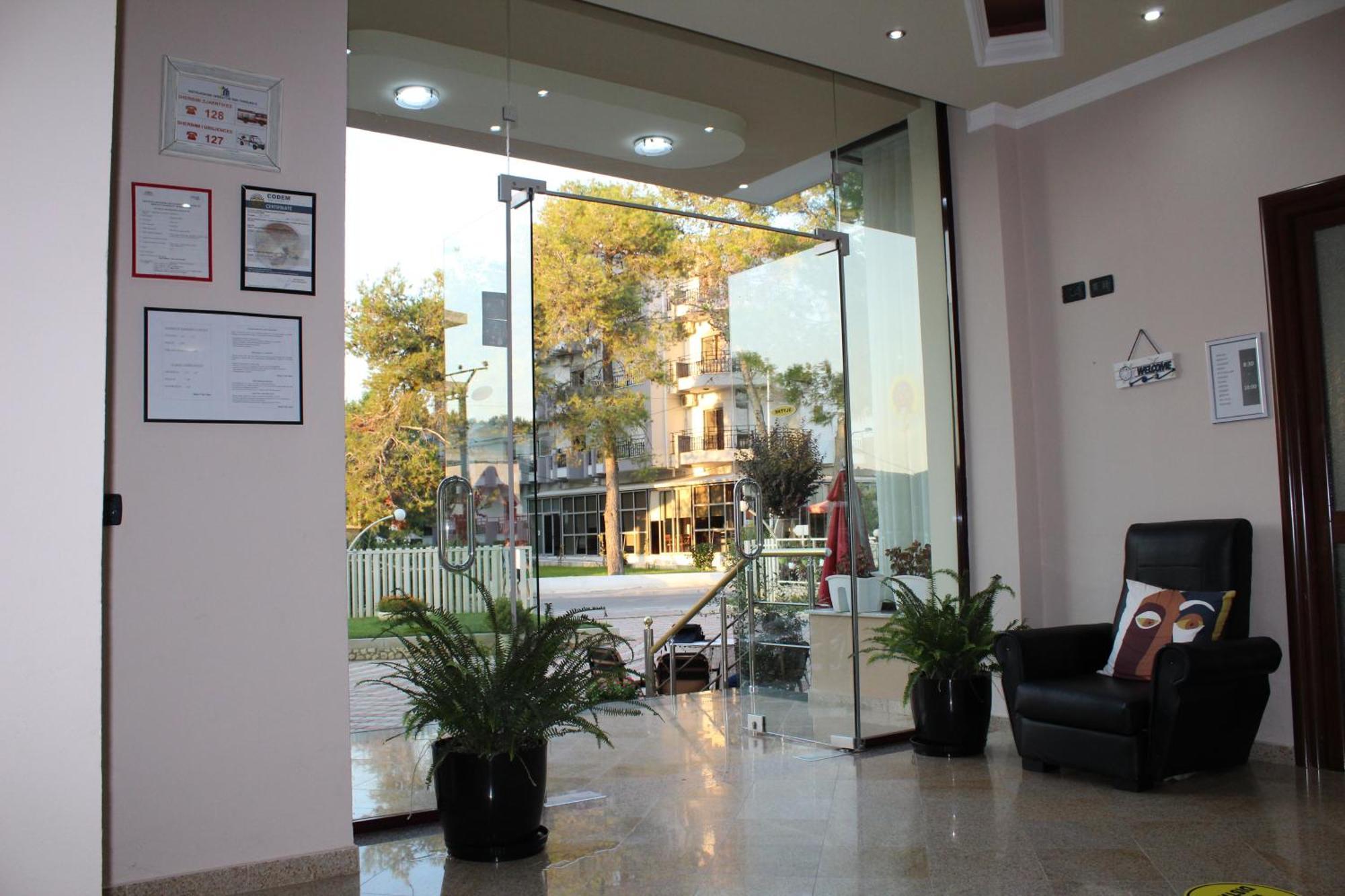 Hotel Villa Aljor Golem  Exteriér fotografie