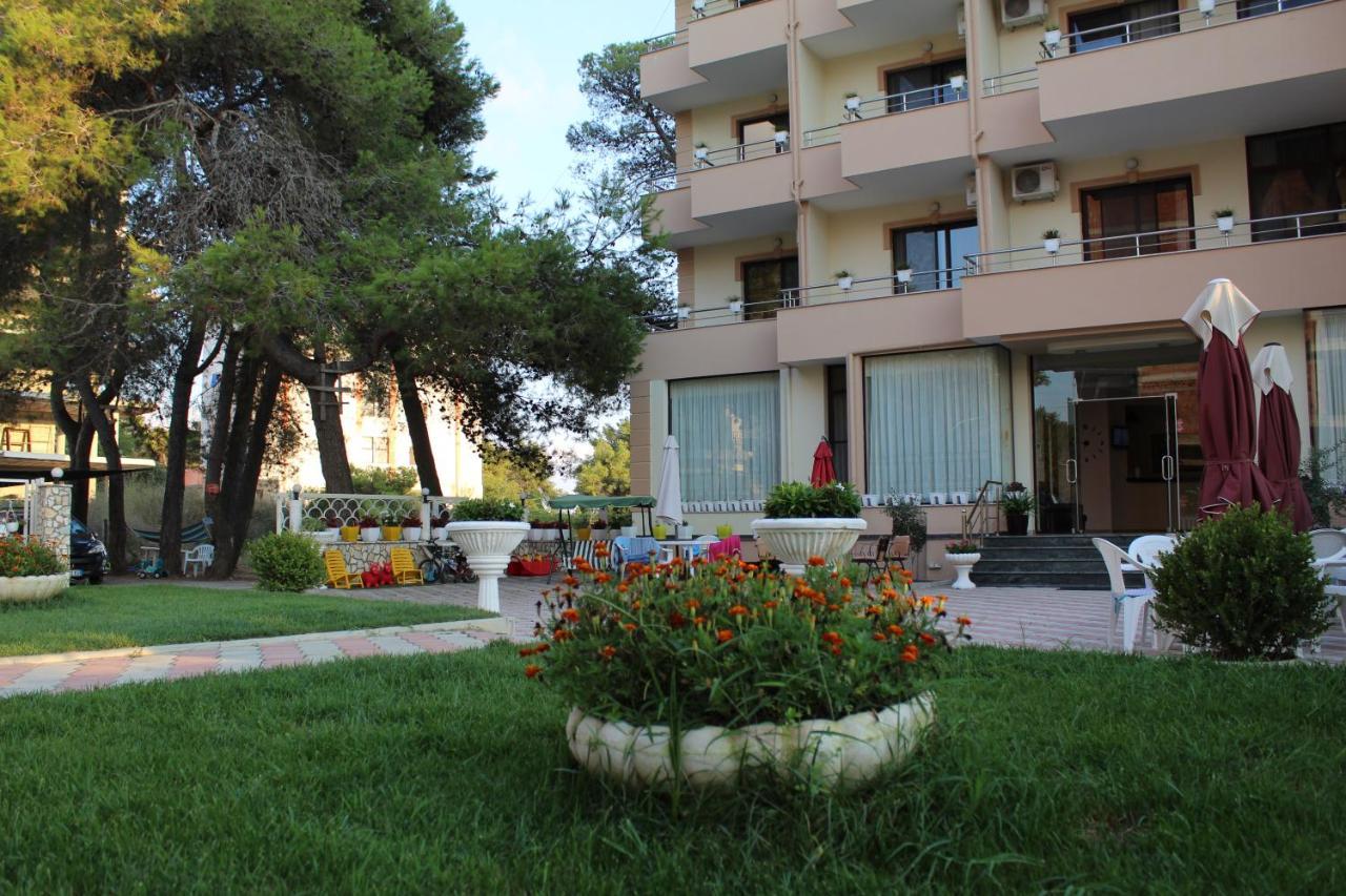 Hotel Villa Aljor Golem  Exteriér fotografie