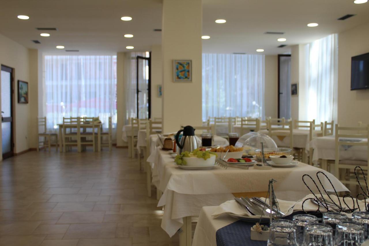Hotel Villa Aljor Golem  Exteriér fotografie